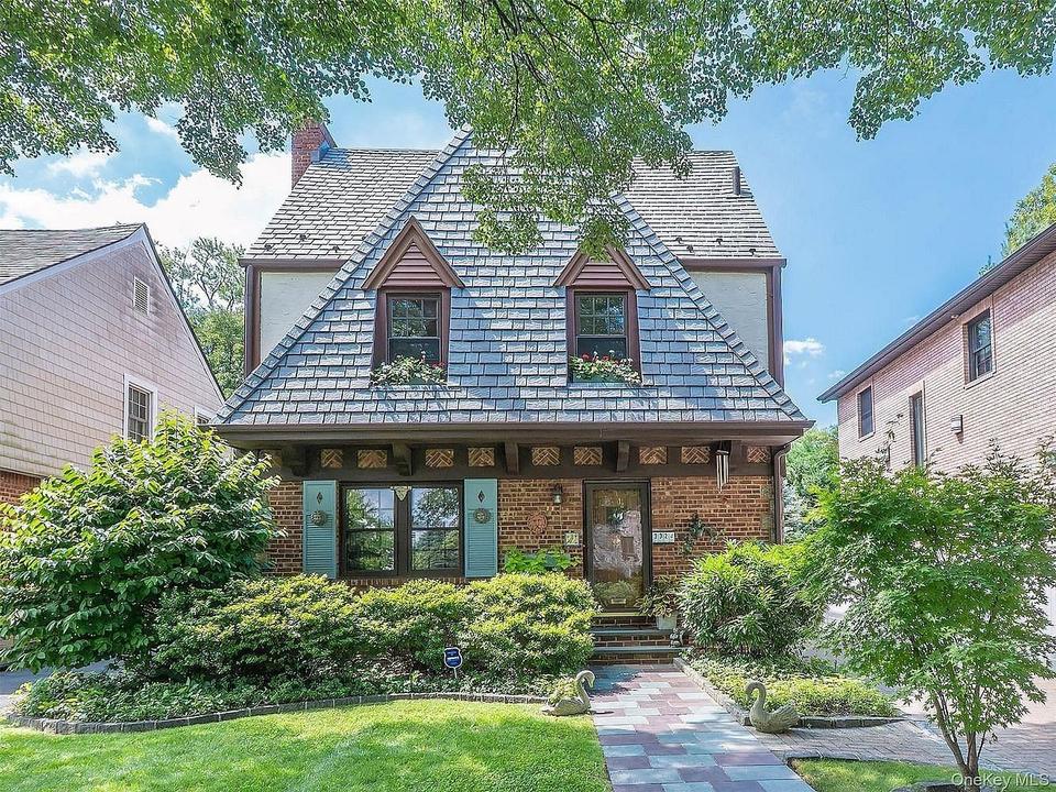 Bayside $1,388,000 独栋住宅 照片 1
