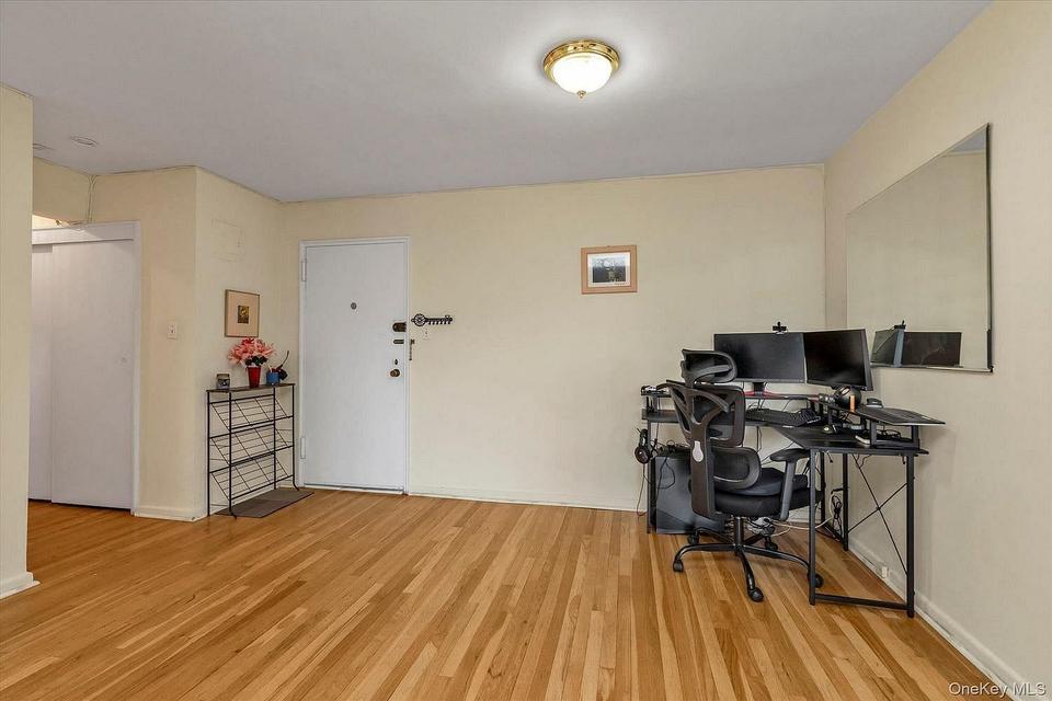 Bayside $280,000 合作公寓 照片 4
