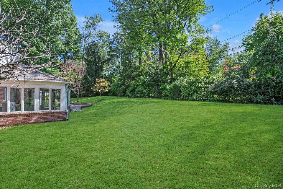 Great Neck (Russell Gardens) $1,788,000 Split-level 独栋 照片 6