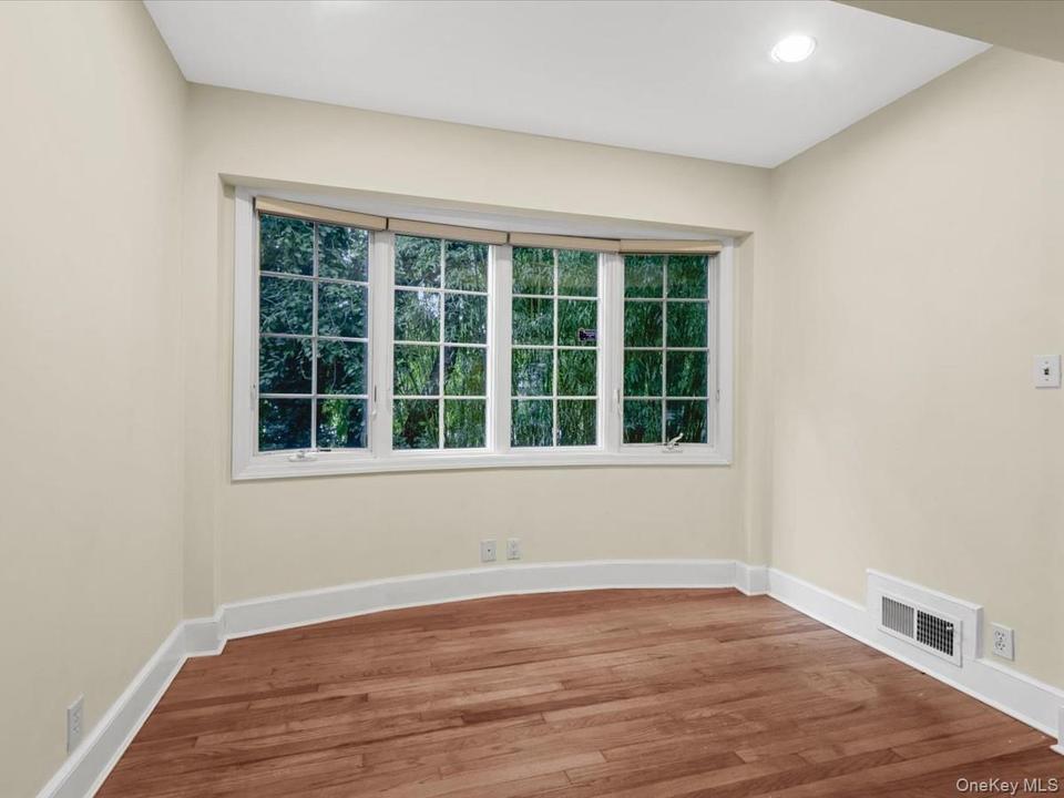 Great Neck Estates $1,948,000 砖砌 Colonial 独栋 照片 9
