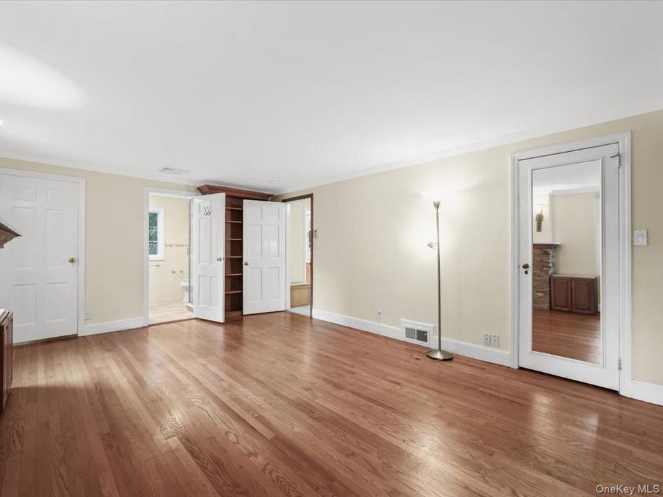 Great Neck Estates $1,948,000 砖砌 Colonial 独栋 照片 10