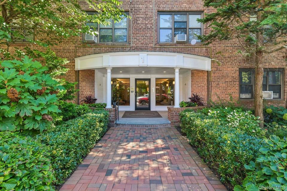 Great Neck $379,000 花园式公寓 照片 2