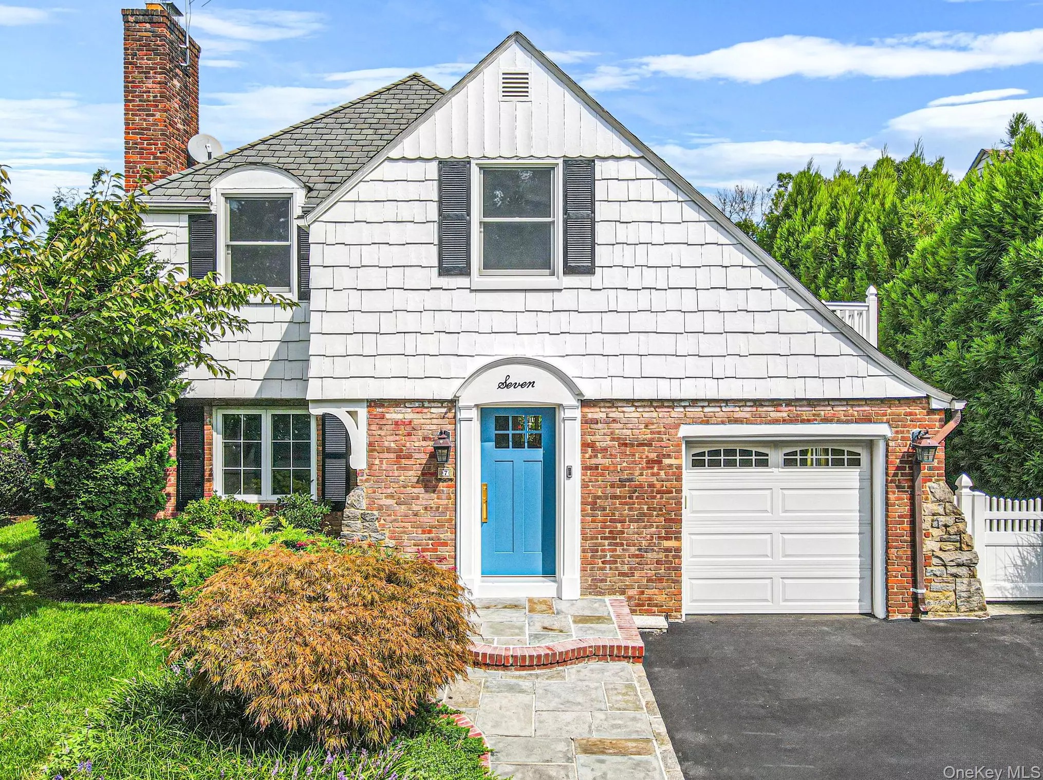 Manhasset $1,575,000 独栋住宅 照片 1