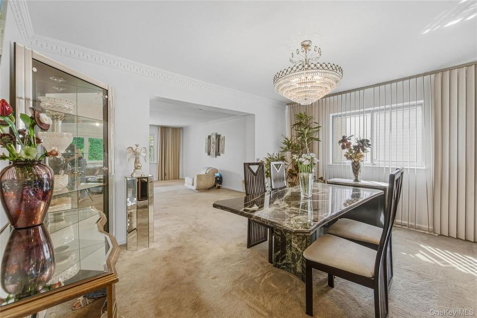 Port Washington (Soundview) $1,399,000 扩建 Colonial 独栋 照片 8