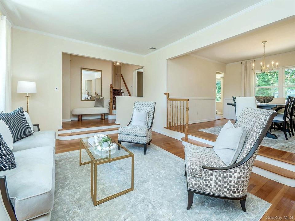Port Washington (Salem) $1,465,000 Split-level 独栋 · 重新上市 照片 4