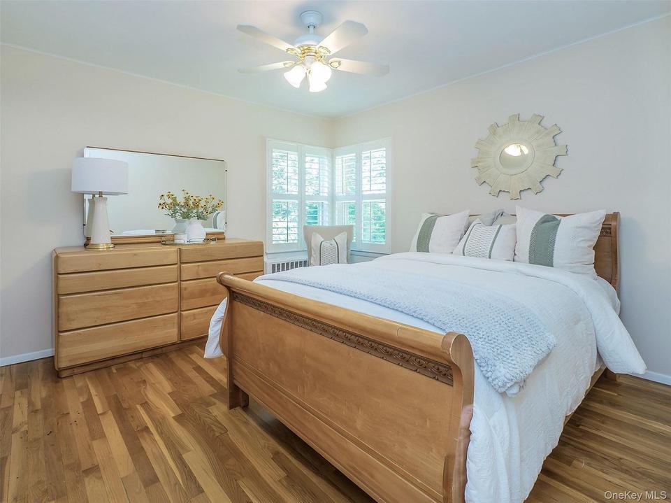 Port Washington (Salem) $1,465,000 Split-level 独栋 · 重新上市 照片 10