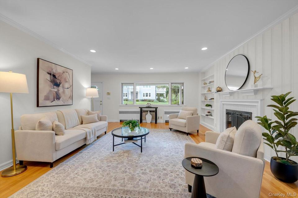 Port Washington (Bayview Colony) $2,050,000 Cape Cod 独栋 照片 9