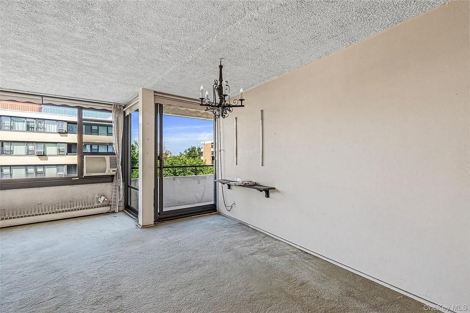 Whitestone $370,000 合作公寓 照片 5