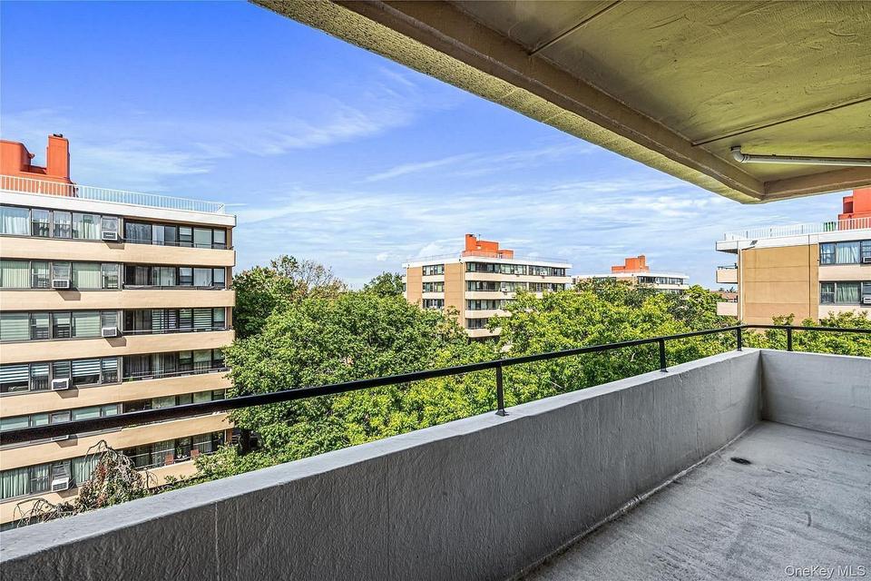 Whitestone $370,000 合作公寓 照片 6