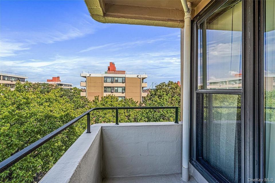 Whitestone $370,000 合作公寓 照片 7