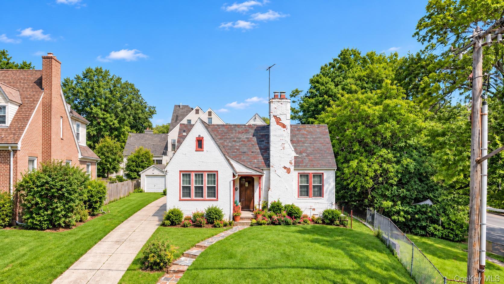 Little Neck $1,080,000 独栋住宅（Expanded Cape） 照片 4