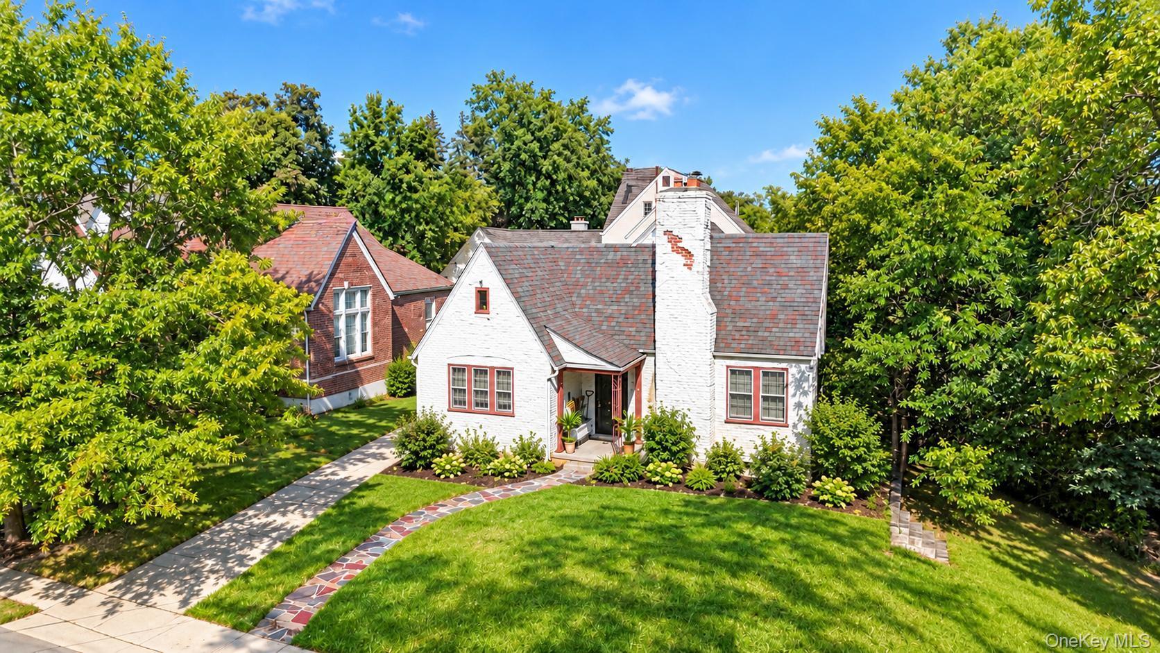 Little Neck $1,080,000 独栋住宅（Expanded Cape） 照片 7