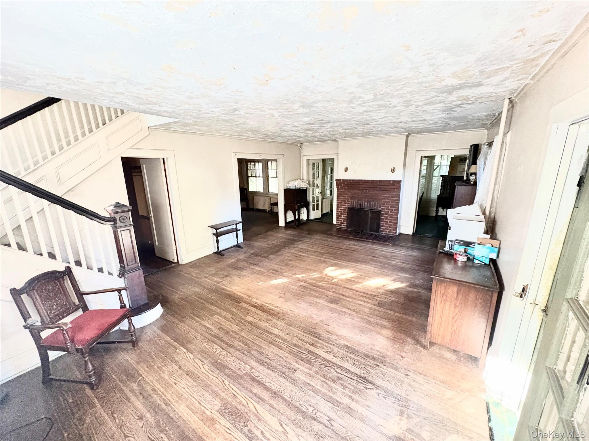 Little Neck (Douglas Manor) $1,280,000 独栋住宅（Craftsman） 照片 2