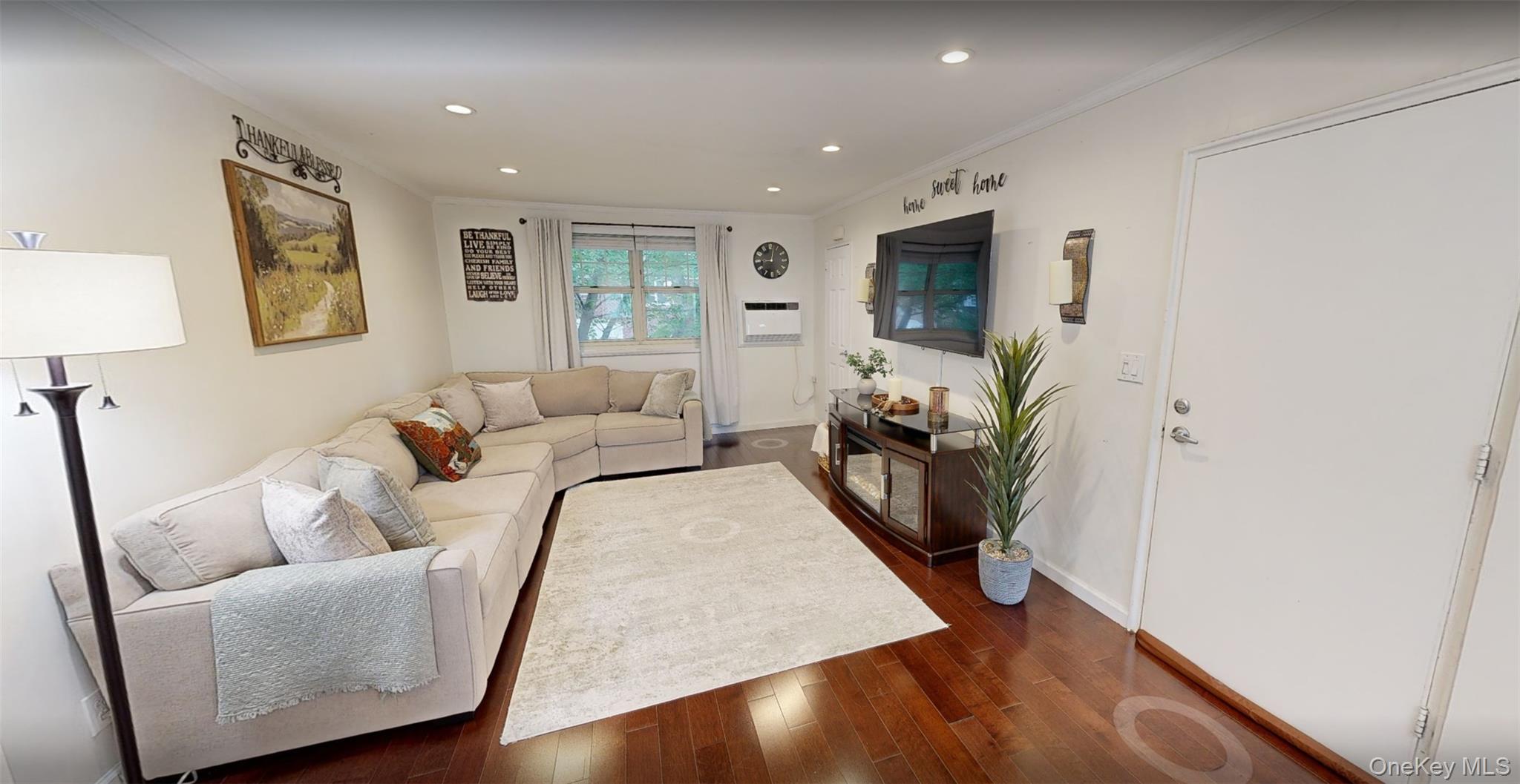 Little Neck $435,000 合作公寓 照片 3