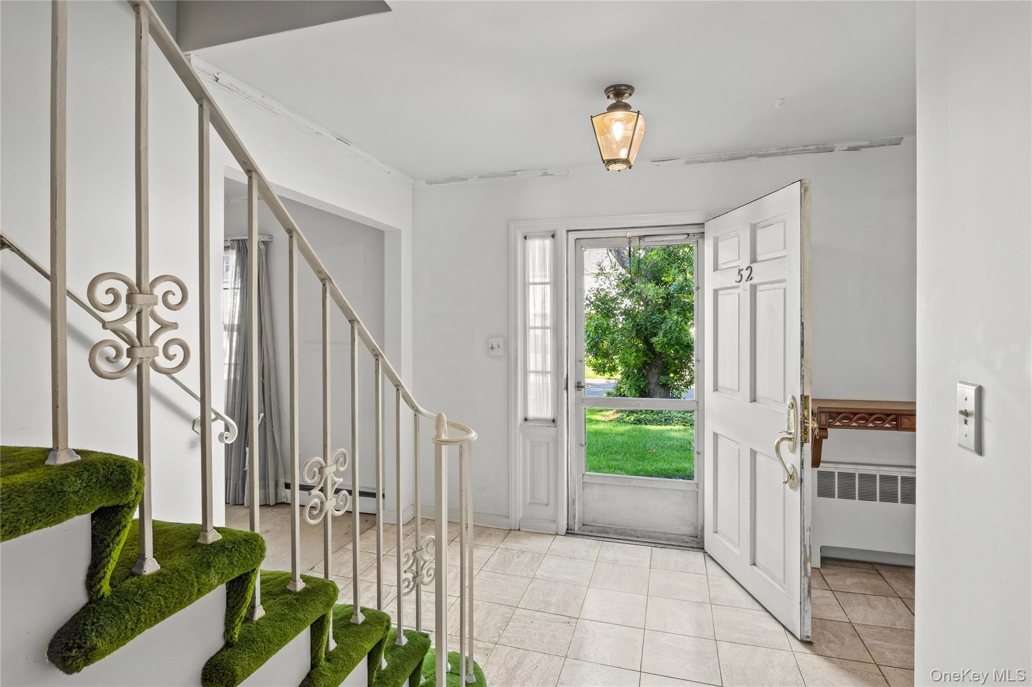 Manhasset (Munsey Park) $1,750,000 Colonial 独栋 照片 3