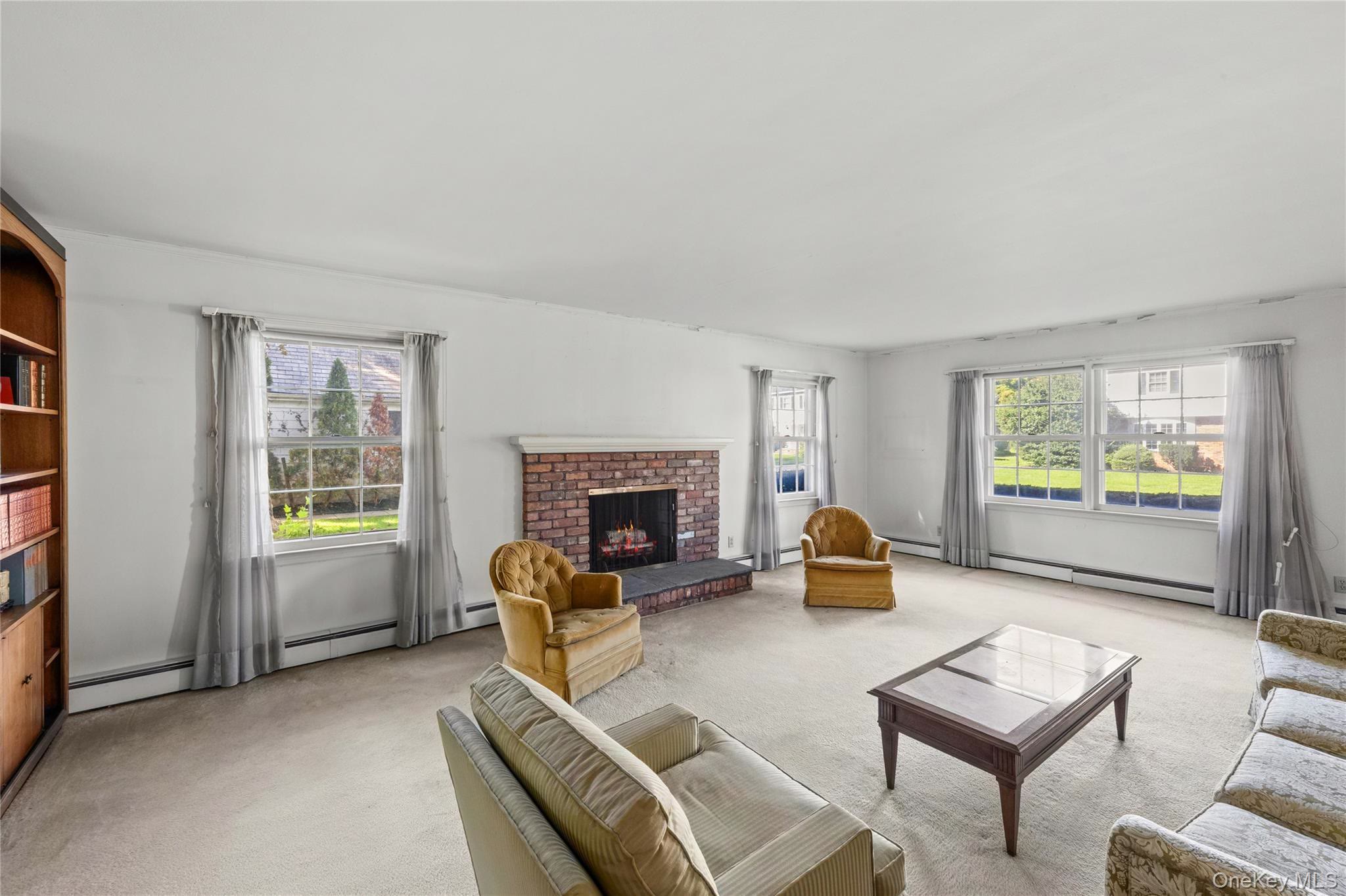 Manhasset (Munsey Park) $1,750,000 Colonial 独栋 照片 7
