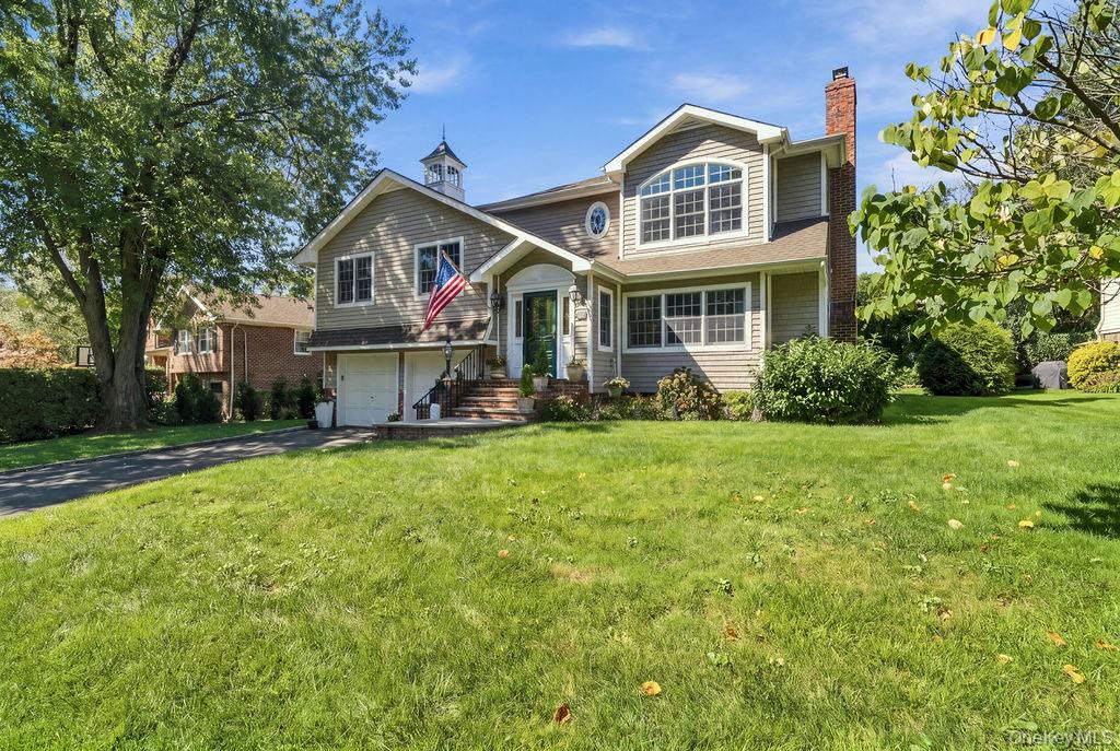Manhasset (Plandome Heights) $2,085,000 独栋住宅 照片 1