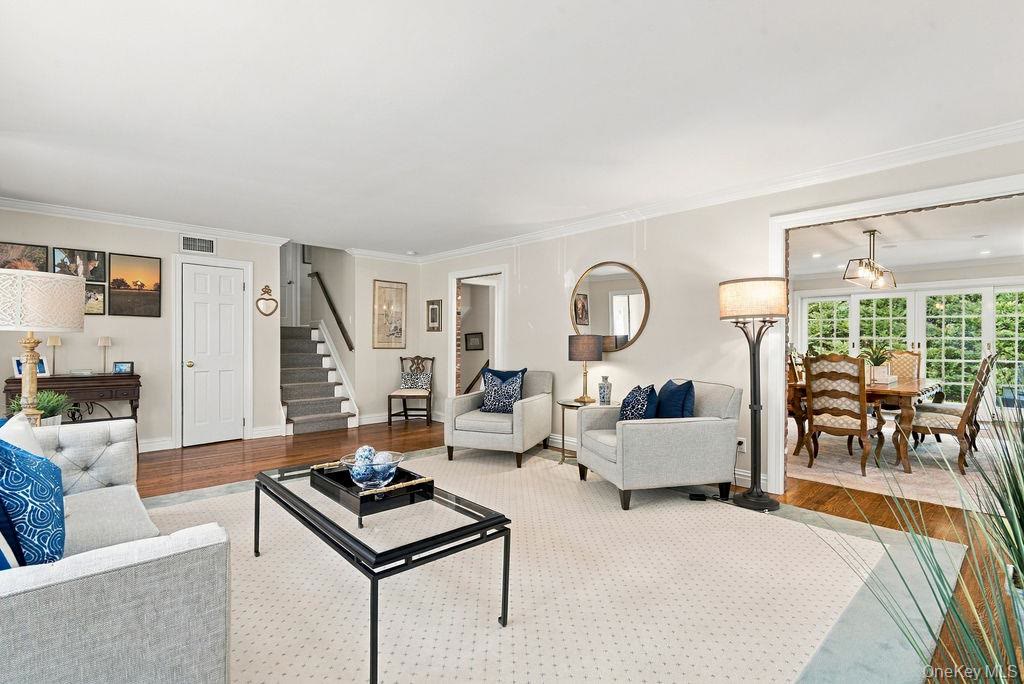 Manhasset (Plandome Heights) $2,085,000 独栋住宅 照片 6