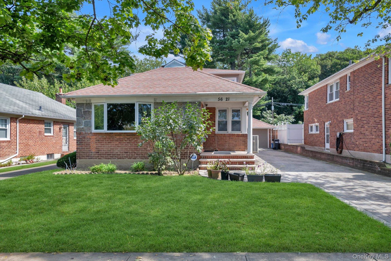Oakland Gardens $1,200,000 独栋住宅 照片 2