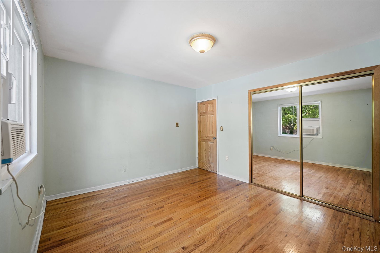 Oakland Gardens $320,000 合作公寓 照片 9