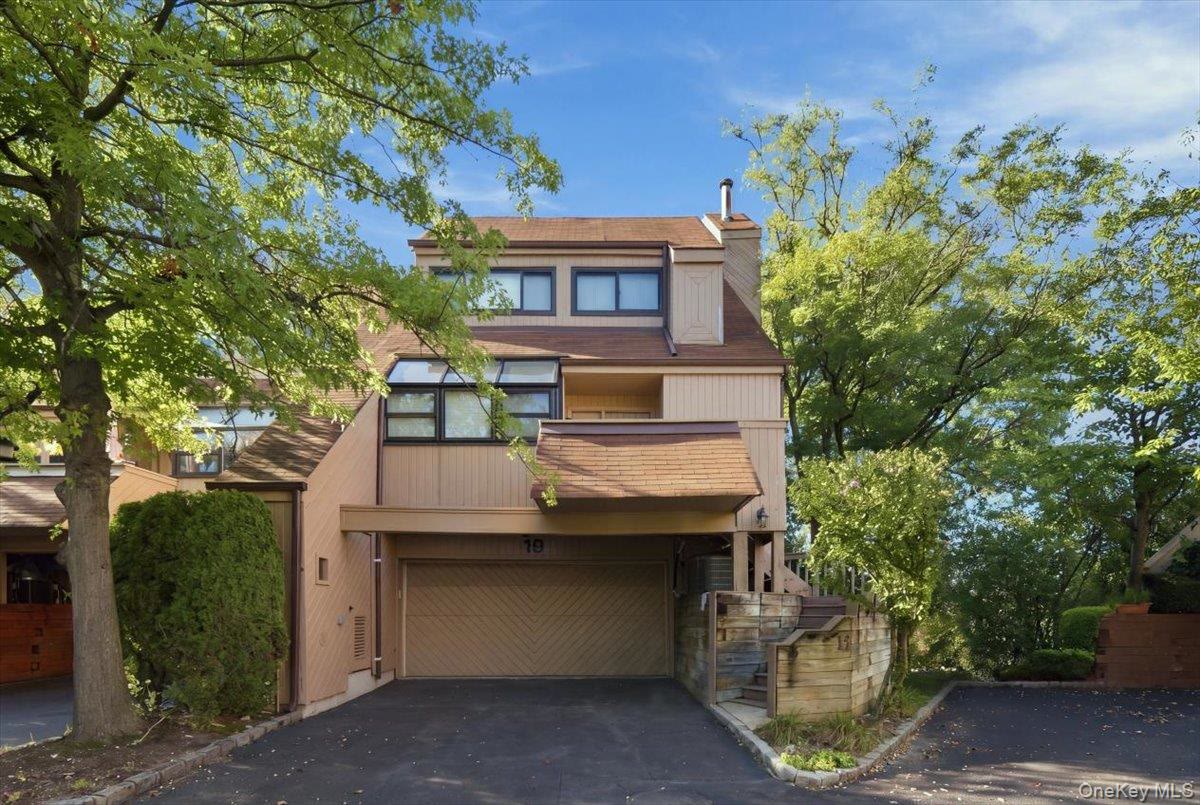 Port Washington (Flower Hill) $1,085,000 端户联排 照片 1