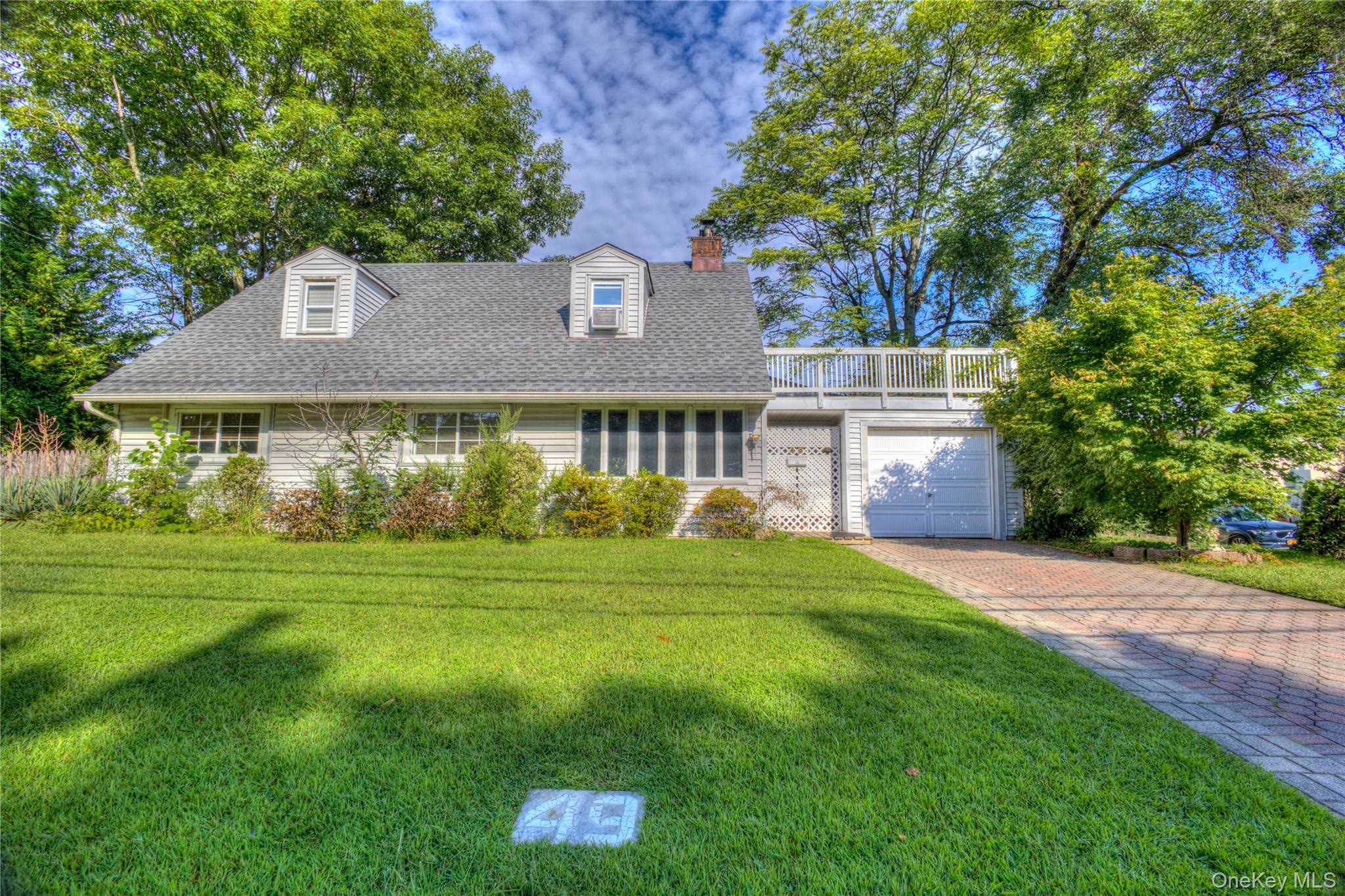 Port Washington (Terrace) $949,990 Cape Cod 独栋 照片 1