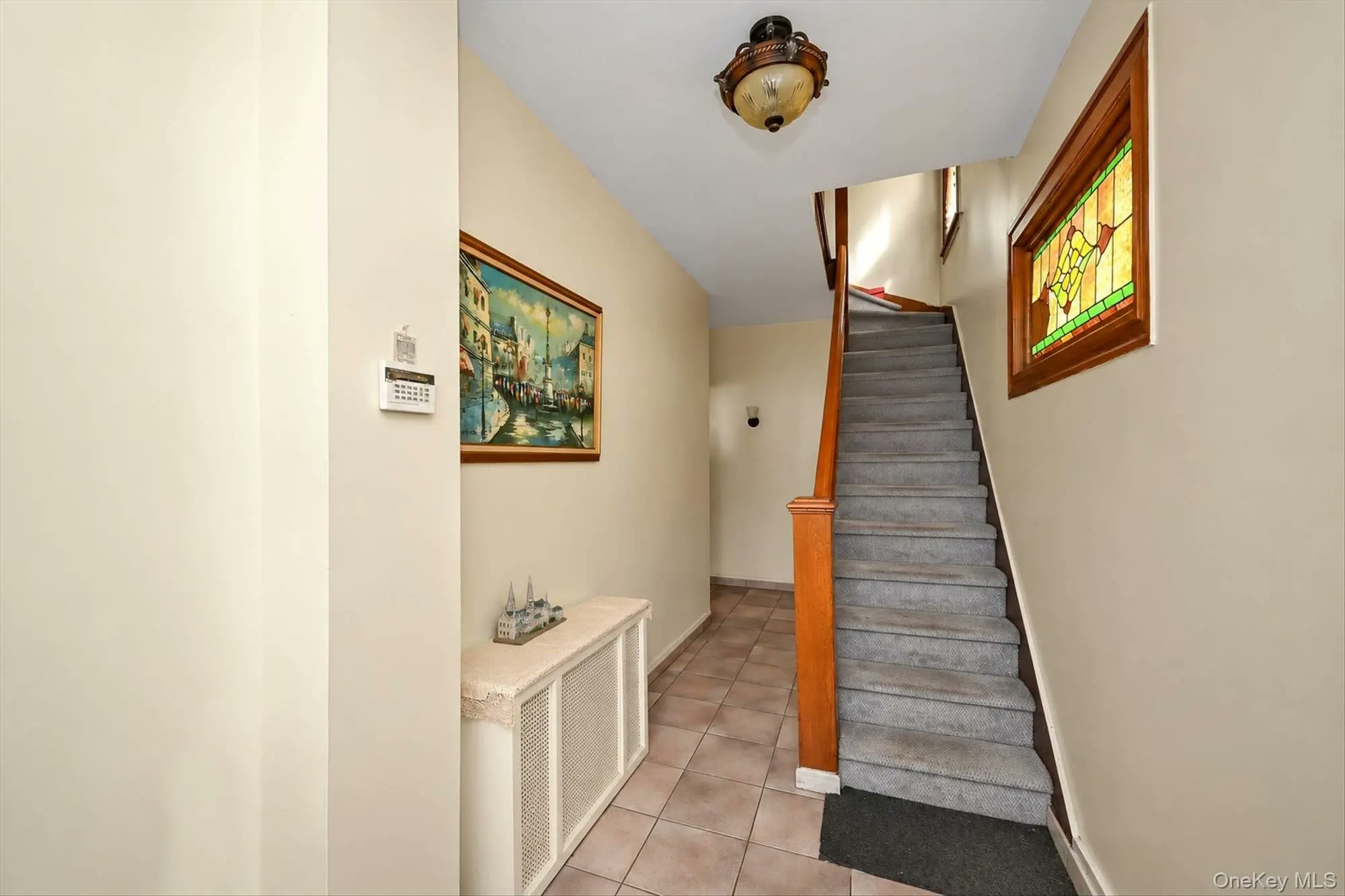 Whitestone $1,065,888 两家庭住宅 照片 2