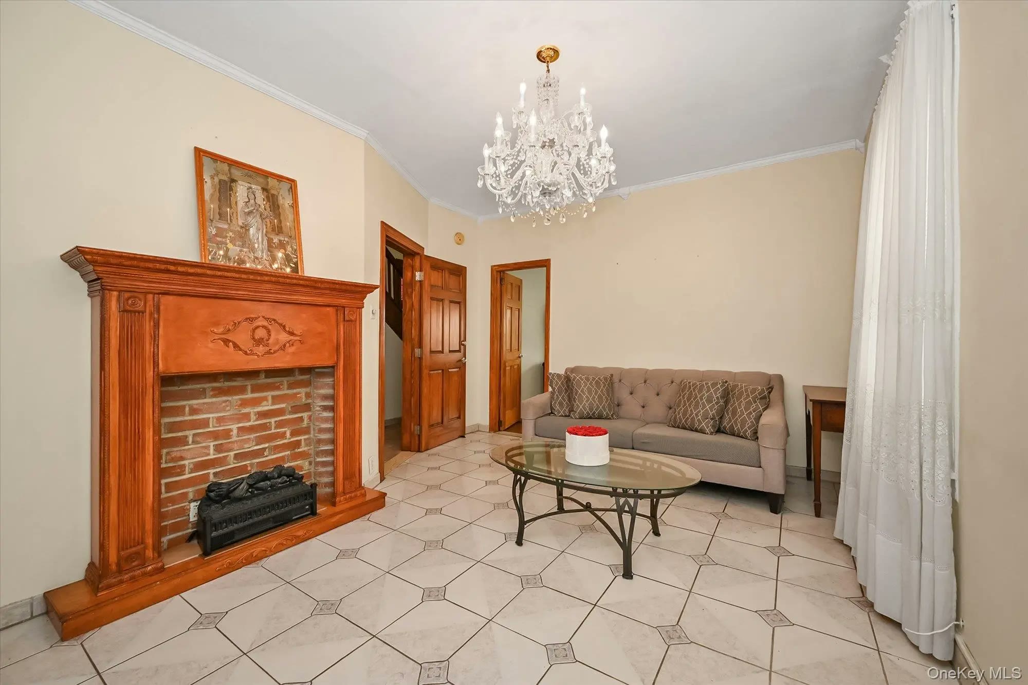 Whitestone $1,065,888 两家庭住宅 照片 3