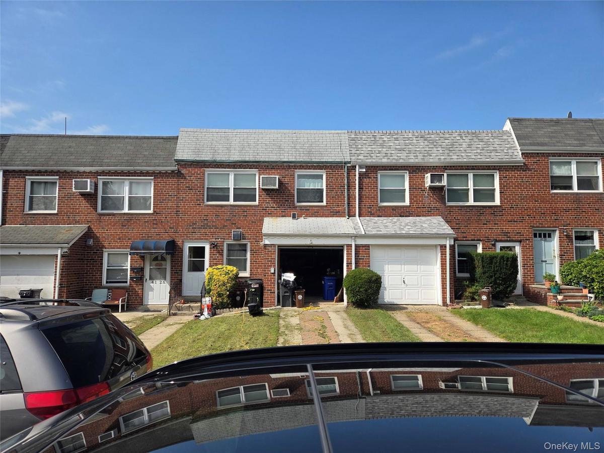 Bayside $1,058,000 两家庭住宅 照片 1
