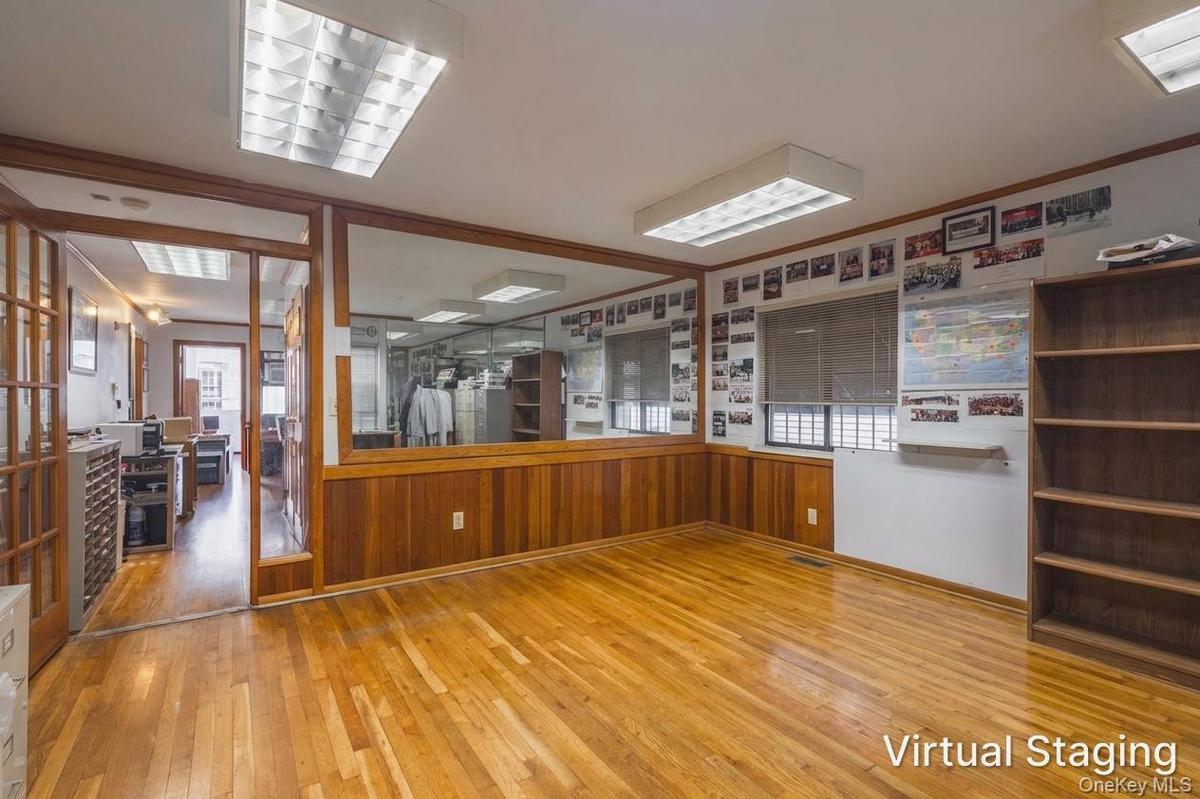 Flushing $1,300,000 多家庭住宅 照片 2