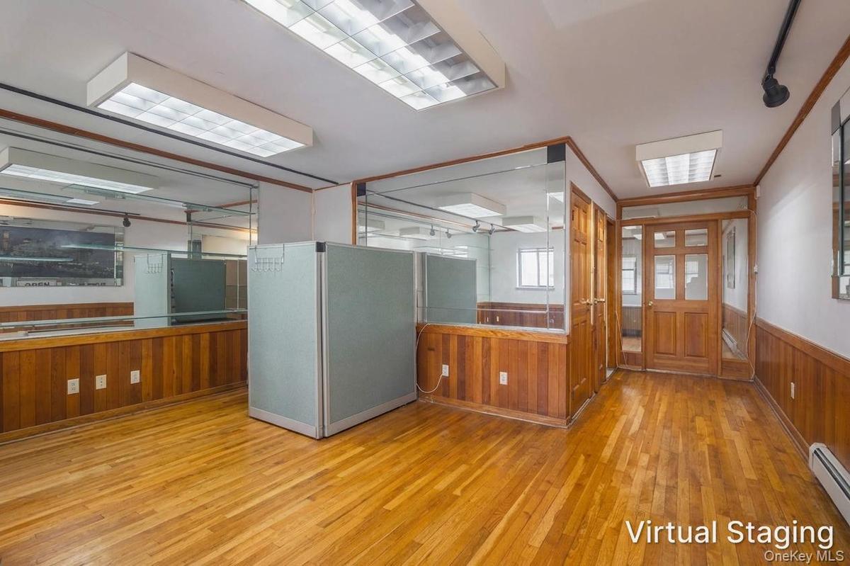 Flushing $1,300,000 多家庭住宅 照片 6
