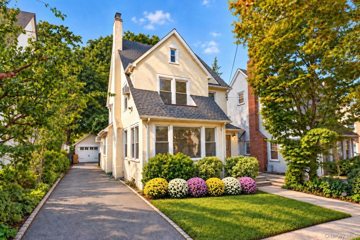 Great Neck $1,290,000 独立屋 照片 2