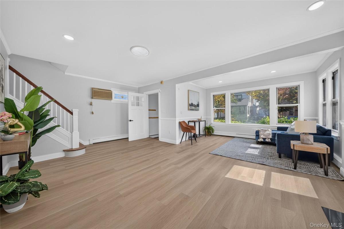 Great Neck $1,290,000 独立屋 照片 6