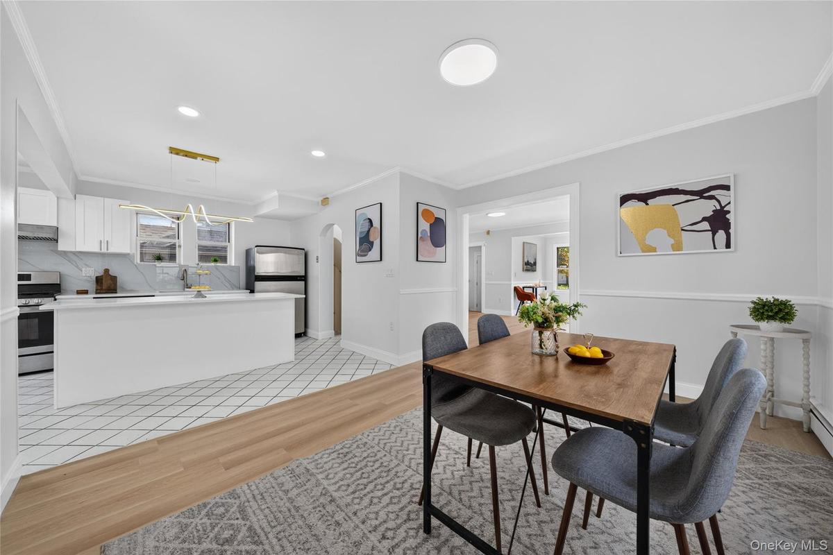 Great Neck $1,290,000 独立屋 照片 10