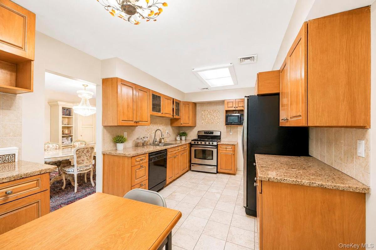 Great Neck $1,299,000 独立屋 照片 8