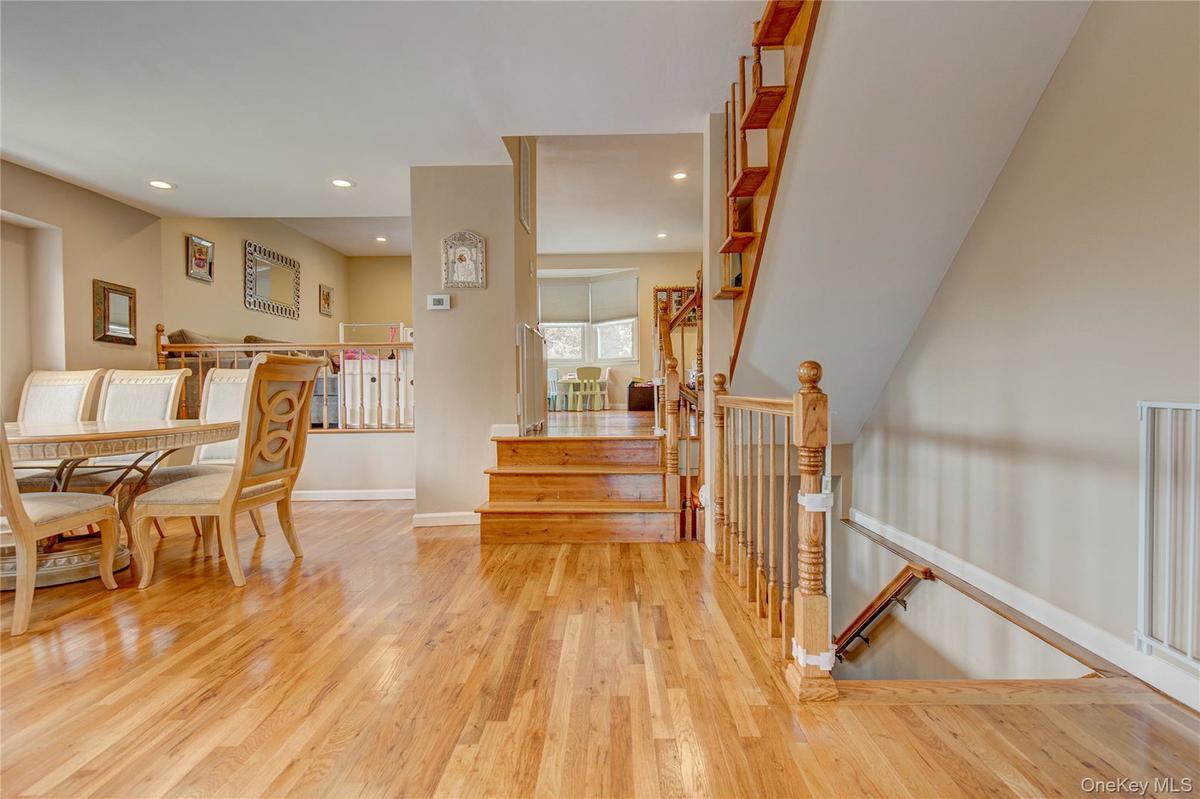 Oakland Gardens $1,249,000 独栋别墅 照片 7