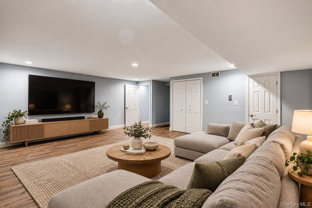 Bayside $799,000 公寓（triplex） 照片 2