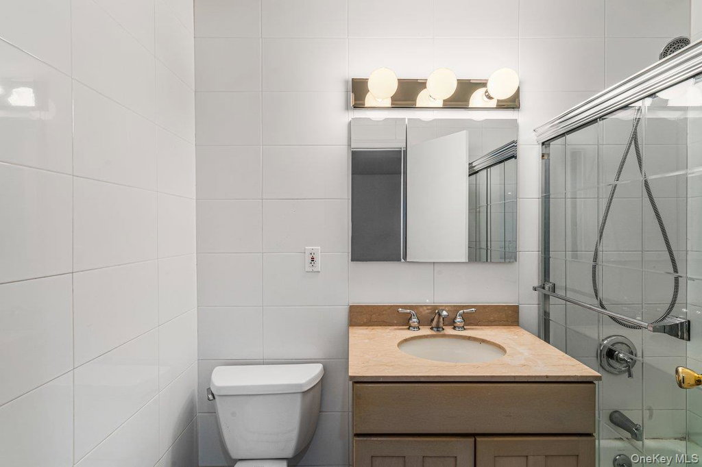 Bayside $799,000 公寓（triplex） 照片 7