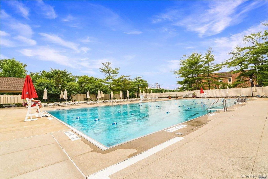 Bayside $799,000 公寓（triplex） 照片 9