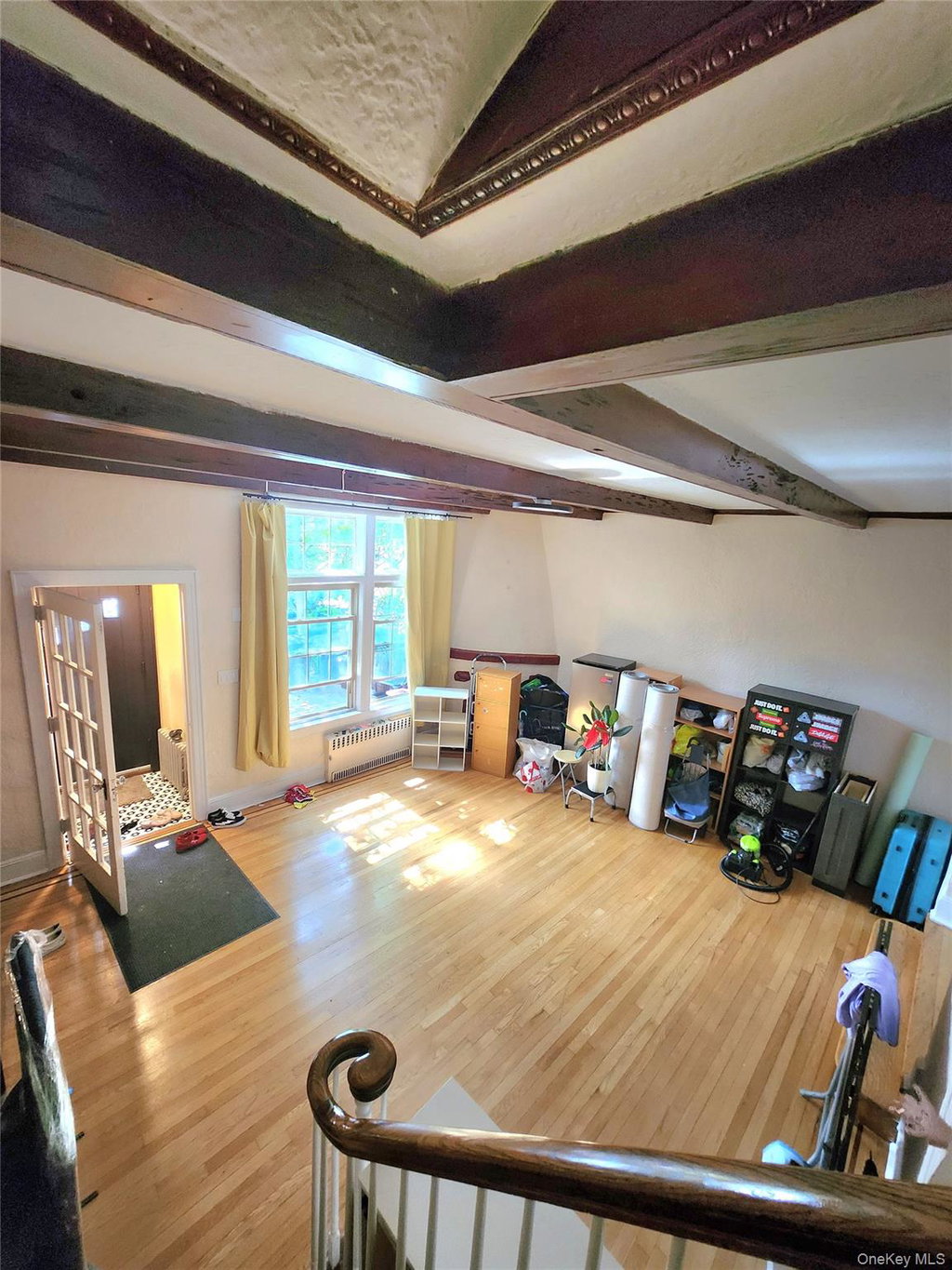 Bayside $968,000 独栋住宅（Tudor 风格） 照片 2